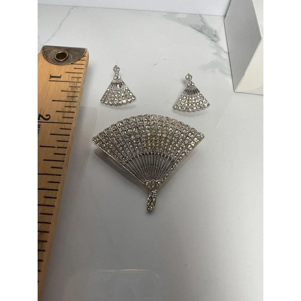 VTG ORA Rhinestone Brooch Pin Fan Shaped And Clip On Earrings Silver Ton 1950s